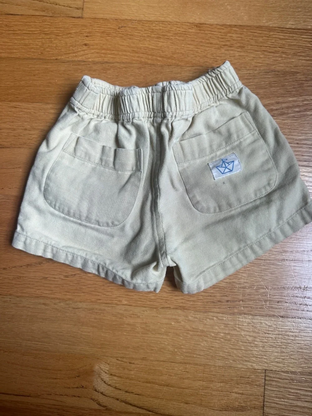 Little paper boat 4T shorts